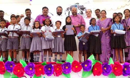 കേരളത്തിലെ 9,32,898 വിദ്യാർഥികള്ക്ക് സൗജന്യമായി യൂണിഫോമുകള് ലഭ്യമാക്കും; ശിവൻ കുട്ടി കേരളത്തിലെ 9,32,898 വിദ്യാർഥികള്ക്ക് സൗജന്യമായി യൂണിഫോമുകള് ലഭ്യമാക്കും; ശിവൻ കുട്ടി
