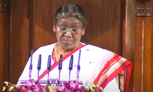 ഭാരതം അഴിമതിമുക്തമെന്ന് നയപ്രഖ്യാപന പ്രസംഗത്തില് രാഷ്ട്രപതി ഭാരതം അഴിമതിമുക്തമെന്ന് നയപ്രഖ്യാപന പ്രസംഗത്തില് രാഷ്ട്രപതി