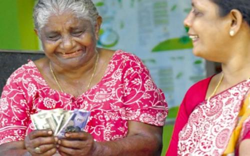 ഒരു മാസത്തെ ക്ഷേമ പെൻഷൻ ജൂൺ‍ എട്ട് മുതൽ