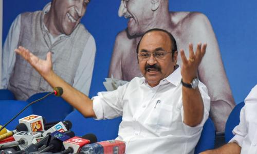 രാഹുല് ഗാന്ധിയെ അനുകൂലിച്ചുള്ള സിപിഐഎമ്മുകാരുടെ പോസ്റ്റ് ഷെയര് പിടിക്കാന്; വി.ഡി സതീശന് രാഹുല് ഗാന്ധിയെ അനുകൂലിച്ചുള്ള സിപിഐഎമ്മുകാരുടെ പോസ്റ്റ് ഷെയര് പിടിക്കാന്; വി.ഡി സതീശന്