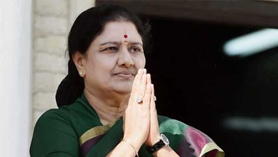കലങ്ങിമറിയുന്ന തമിഴ് രാഷ്ട്രീയം... കലങ്ങിമറിയുന്ന തമിഴ് രാഷ്ട്രീയം...