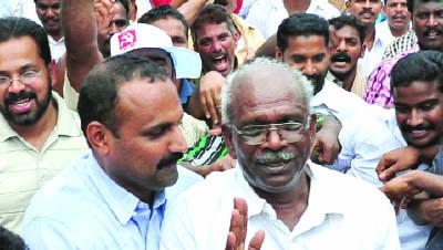 ആശാൻ ആശയഗംഭീരൻ; ശൈലീവല്ലഭ ശബ്ദാഢ്യൻ ആശാൻ ആശയഗംഭീരൻ; ശൈലീവല്ലഭ ശബ്ദാഢ്യൻ
