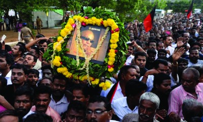 നി­റഞ്ഞ കണ്ണു­കളു­മാ­യി­ തമി­ഴകം ; കരു­ണാ­നി­ധി­  ഇനി­ ഓർ­മ്മയിൽ