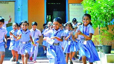 വീണ്ടും ഒരു പഠനകാലം എത്തുമ്പോൾ വീണ്ടും ഒരു പഠനകാലം എത്തുമ്പോൾ