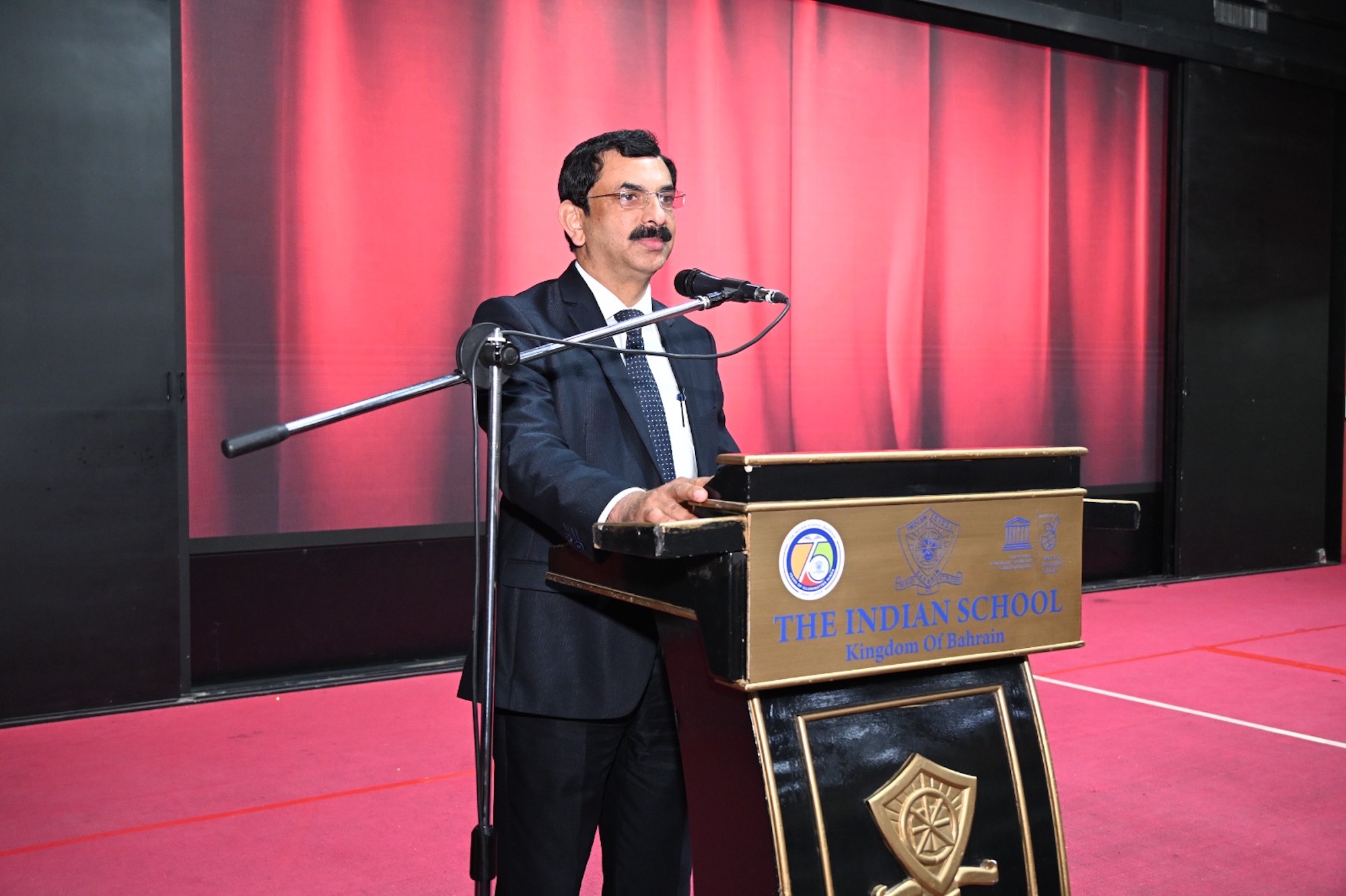 article-image
