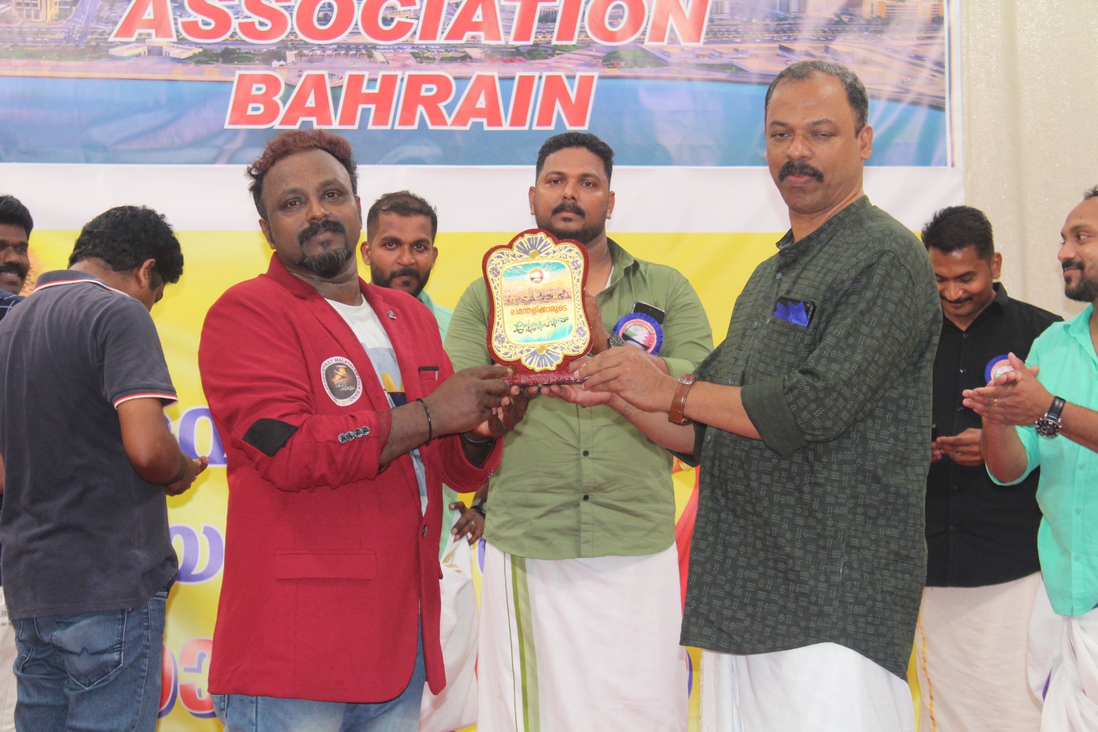 article-image