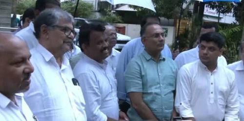 ഗോവ കോൺഗ്രസിൽ പ്രതിസന്ധി; പാര്ട്ടി യോഗം ബഹിഷ്കരിച്ച് ഏഴ് കോണ്ഗ്രസ് എംഎല്എമാര് ഗോവ കോൺഗ്രസിൽ പ്രതിസന്ധി; പാര്ട്ടി യോഗം ബഹിഷ്കരിച്ച് ഏഴ് കോണ്ഗ്രസ് എംഎല്എമാര്