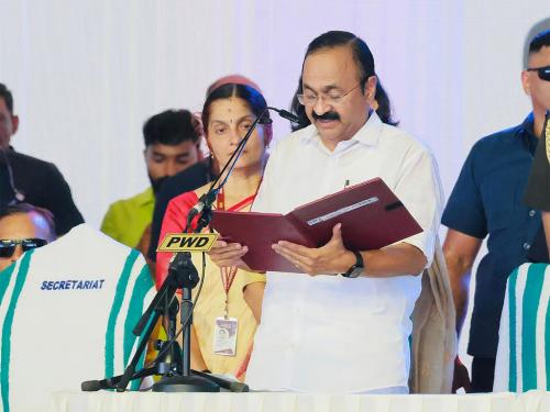 സതീശൻ മന്ത്രിസഭയുടെ വകുപ്പ് വിഭജനം പൂർത്തിയായി; അന്തിമ പട്ടിക ഗവർണർക്ക്
