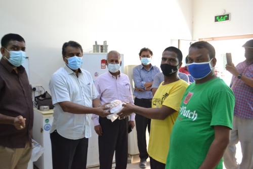‘ഓണം ഫോർ ഓൾ’; ആയിരത്തിലധികം തൊഴിലാളികൾക്ക് ഭക്ഷണം വിതരണം ചെയ്ത് കേരളീയ സാമാജം ‘ഓണം ഫോർ ഓൾ’; ആയിരത്തിലധികം തൊഴിലാളികൾക്ക് ഭക്ഷണം വിതരണം ചെയ്ത് കേരളീയ സാമാജം