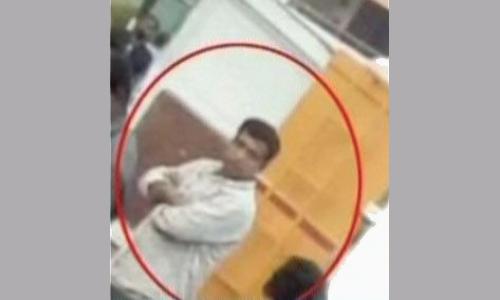 കാവ്യയുടെ വീട്ടിൽ പരിശോധന : സുനി ദിലീപ് ചിത്രത്തിന്റെ ലൊക്കേഷനിൽ