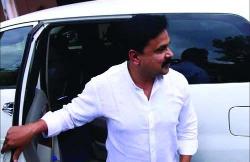 നടിയെ ആക്രമിച്ച കേസിൽ അതിജീവിതയുടെ ഹർ‍ജിയിൽ‍ തടസഹർ‍ജിയുമായി ദിലീപ്