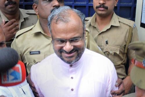 ബലാത്സംഗ കേസ്: ബിഷപ്പ് ഫ്രാങ്കോ മുളയ്‌ക്കലിന്റെ ജാമ്യം റദ്ദാക്കി      