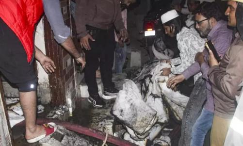 മീററ്റിൽ വീടിന് തീപിടിച്ചു; അഞ്ച് കുട്ടികളടക്കം ഒരു കുടുംബത്തിലെ ആറ് പേർ മരിച്ചു