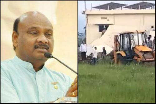 ഹൈക്കോടതിയിൽ വ്യാജ രേഖ സമർപ്പിച്ചു; ആന്ധ്രാ പ്രദേശ് മുൻ മന്ത്രിയും മകനും അറസ്റ്റിൽ ഹൈക്കോടതിയിൽ വ്യാജ രേഖ സമർപ്പിച്ചു; ആന്ധ്രാ പ്രദേശ് മുൻ മന്ത്രിയും മകനും അറസ്റ്റിൽ