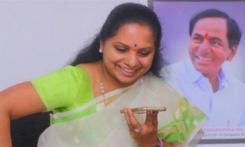 ഡൽഹി മദ്യനയ അഴിമതിക്കേസിൽ തെലങ്കാന മുഖ്യമന്ത്രിയുടെ മകൾക്ക് ഇഡി നോട്ടീസ് ഡൽഹി മദ്യനയ അഴിമതിക്കേസിൽ തെലങ്കാന മുഖ്യമന്ത്രിയുടെ മകൾക്ക് ഇഡി നോട്ടീസ്