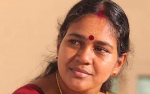 അതിവേഗ റെയിൽ; സുരേന്ദ്രന്റേത് വ്യക്തിപരമായ അഭിപ്രായയെന്ന് ശോഭാ സുരേന്ദ്രൻ അതിവേഗ റെയിൽ; സുരേന്ദ്രന്റേത് വ്യക്തിപരമായ അഭിപ്രായയെന്ന് ശോഭാ സുരേന്ദ്രൻ