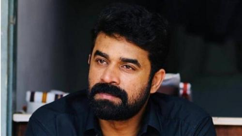 വിജയ് ബാബുവിന്റെ പാസ്പോർട്ട് റദ്ദാക്കി വിജയ് ബാബുവിന്റെ പാസ്പോർട്ട് റദ്ദാക്കി