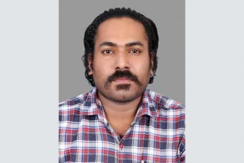 കരൾ മാറ്റിവെക്കാൻ സുമനസ്സുകളുടെ കാരുണ്യം തേടി ബഹ്റൈൻ പ്രവാസി കരൾ മാറ്റിവെക്കാൻ സുമനസ്സുകളുടെ കാരുണ്യം തേടി ബഹ്റൈൻ പ്രവാസി