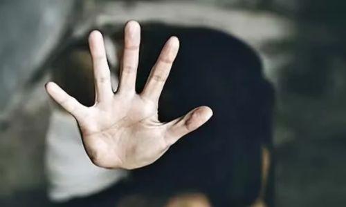 പ്രതികളുടെ വിവരങ്ങള് പെണ്കുട്ടി ഡയറിയിൽ എഴുതിവെച്ചു'; പത്ത് പേർ കസ്റ്റഡിയിൽ പ്രതികളുടെ വിവരങ്ങള് പെണ്കുട്ടി ഡയറിയിൽ എഴുതിവെച്ചു'; പത്ത് പേർ കസ്റ്റഡിയിൽ
