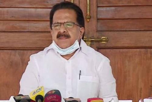 ഐഫോൺ വിവാദം; രമേശ് ചെന്നിത്തല യൂണിടാക്ക് എംഡിക്ക് വക്കീൽ നോട്ടീസയച്ചു ഐഫോൺ വിവാദം; രമേശ് ചെന്നിത്തല യൂണിടാക്ക് എംഡിക്ക് വക്കീൽ നോട്ടീസയച്ചു