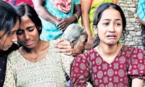 ചെന്താമര ഇനി പുറത്തിറങ്ങരുത്; വധശിക്ഷ നൽകണമെന്ന് കൊല്ലപ്പെട്ട സജിതയുടെ മക്കൾ ചെന്താമര ഇനി പുറത്തിറങ്ങരുത്; വധശിക്ഷ നൽകണമെന്ന് കൊല്ലപ്പെട്ട സജിതയുടെ മക്കൾ