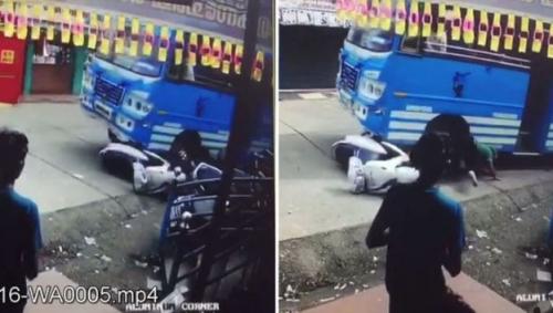 കോഴിക്കോട്ട് സ്വകാര്യ ബസിന്റെ ടയറിനടിയില്പ്പെട്ടയാള് അത്ഭുതകരമായി രക്ഷപ്പെട്ടു കോഴിക്കോട്ട് സ്വകാര്യ ബസിന്റെ ടയറിനടിയില്പ്പെട്ടയാള് അത്ഭുതകരമായി രക്ഷപ്പെട്ടു