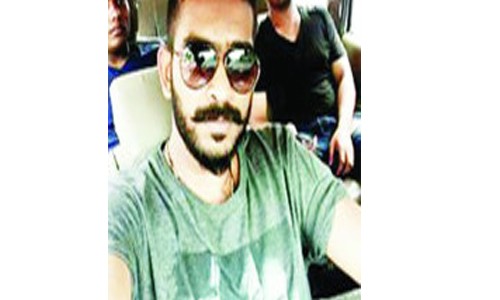 ക്രമിനില് കേസിലെ പ്രതിയും മുന് എസ്.പിയുടെ മകനുമായ നിഖില് പിടിയില് ക്രമിനില് കേസിലെ പ്രതിയും മുന് എസ്.പിയുടെ മകനുമായ നിഖില് പിടിയില്