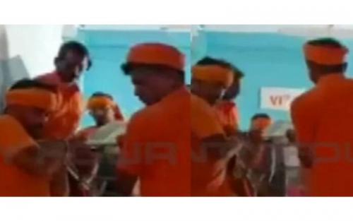 ലിഫ്റ്റ് തകരാർ; കാസർഗോഡ് ജനറൽ ആശുപത്രിയിൽ രോഗികളെ സ്ട്രെച്ചറിൽ ചുമന്ന് ചുമട്ടു തൊഴിലാളികൾ ലിഫ്റ്റ് തകരാർ; കാസർഗോഡ് ജനറൽ ആശുപത്രിയിൽ രോഗികളെ സ്ട്രെച്ചറിൽ ചുമന്ന് ചുമട്ടു തൊഴിലാളികൾ