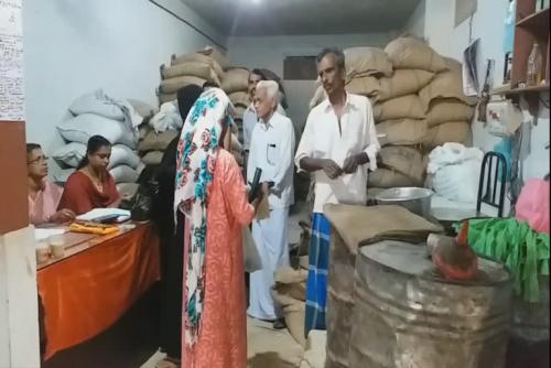 അരിവിതരണം തടഞ്ഞതിനെതിരെ സർക്കാൻ നിയമനടപടിക്ക്