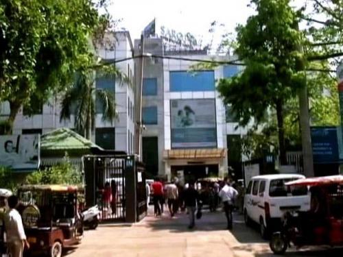 ഡൽഹി സരോജ ആശുപത്രിയിൽ 80 ഡോക്ടർമാർക്ക് രോഗബാധ ഡൽഹി സരോജ ആശുപത്രിയിൽ 80 ഡോക്ടർമാർക്ക് രോഗബാധ