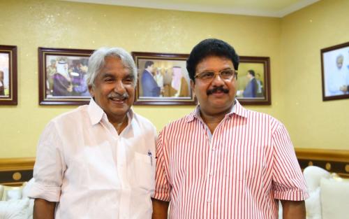 ഉമ്മൻചാണ്ടിയുടെ നിര്യാണത്തിൽ അനുശോചനം രേഖപ്പെടുത്തി അൽ നമൽ ആൻഡ് വികെഎൽ ഗ്രൂപ്പ് ചെയർമാൻ