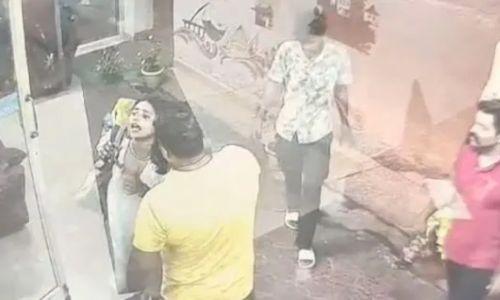 കൊച്ചിയിൽ ലോഡ്ജിൽ യുവതിക്ക് നേരെ ഉടമയുടെ ആക്രമണം. കൊച്ചിയിൽ ലോഡ്ജിൽ യുവതിക്ക് നേരെ ഉടമയുടെ ആക്രമണം.
