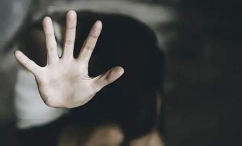 16കാരിക്കെതിരെ കൂട്ടബലാത്സംഗം, പ്രതികൾ അറസ്റ്റിൽ 16കാരിക്കെതിരെ കൂട്ടബലാത്സംഗം, പ്രതികൾ അറസ്റ്റിൽ