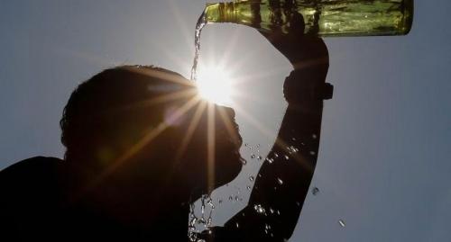 സംസ്ഥാനം ചുട്ടുപൊള്ളുന്നു; രണ്ട് ജില്ലകളിൽ ഒഴികെ താപനില മുന്നറിയിപ്പ്