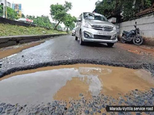 റോഡു പണിയാൻ അറിയില്ലെങ്കിൽ എൻജിനീയർമാർ രാജിവെച്ച് പുറത്തുപോകണമെന്ന് ഹൈക്കോടതി