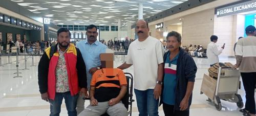 സ്ട്രോക്ക് ബാധിച്ച് ചികിത്സയിലായിരുന്ന പ്രവാസി നാട്ടിലേക്ക് മടങ്ങി; ടീം ഹോപ്പിന് നന്ദി പറഞ്ഞ് പ്രദീപ്