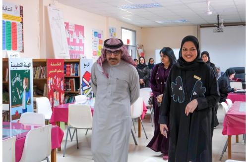 ഡിജിറ്റൽ പഠനം വിലയിരുത്താൻ ബഹ്റൈൻ വിദ്യാഭ്യാസ മന്ത്രി സ്‌കൂളുകളിൽ സന്ദർശനം നടത്തി