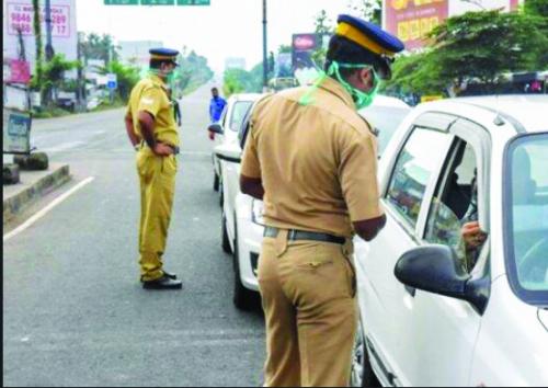 കോ​­​വി​ഡ് പ്ര​തി​­​രോ​­​ധ​ത്തി​­​ന്‍റെ­ പൂ​­​ർ​­ണ ചു​­​മ​ത​ല പോ​­​ലീ​­​സി​­​ന്
