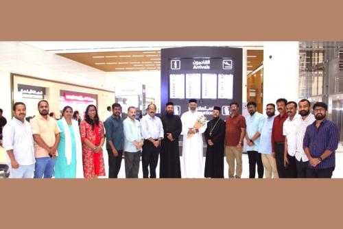 മലങ്കര മല്പാന് റവറന്റ് ഫാദര് ഡോ. ജോൺസ് എബ്രഹാം കോനാട്ട് റീശ് കോർ എപ്പിസ്കോപ്പയെ സ്വീകരിച്ചു മലങ്കര മല്പാന് റവറന്റ് ഫാദര് ഡോ. ജോൺസ് എബ്രഹാം കോനാട്ട് റീശ് കോർ എപ്പിസ്കോപ്പയെ സ്വീകരിച്ചു