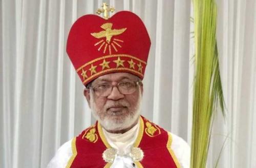 കുര്ബാന ഏകീകരണം നടപ്പാക്കുമെന്ന് കര്ദിനാള് മാര് ജോര്ജ് ആലഞ്ചേരി കുര്ബാന ഏകീകരണം നടപ്പാക്കുമെന്ന് കര്ദിനാള് മാര് ജോര്ജ് ആലഞ്ചേരി