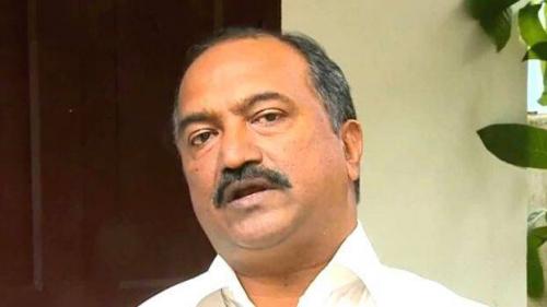 കേരളത്തിന് ഇന്ധന നികുതി കുറയ്ക്കാനാകില്ലെന്ന് ധനമന്ത്രി കേരളത്തിന് ഇന്ധന നികുതി കുറയ്ക്കാനാകില്ലെന്ന് ധനമന്ത്രി