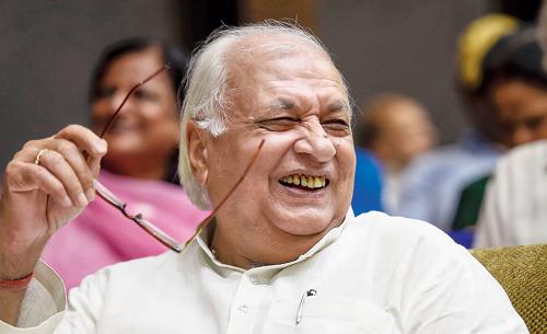 ബിജെപിയുടെ രാഷ്ട്രപതി സ്ഥാനാർത്ഥി പട്ടികയിൽ ഇടം നേടി ആരിഫ് മുഹമ്മദ് ഖാനും ബിജെപിയുടെ രാഷ്ട്രപതി സ്ഥാനാർത്ഥി പട്ടികയിൽ ഇടം നേടി ആരിഫ് മുഹമ്മദ് ഖാനും