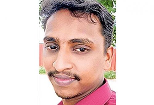 ഉംറ കർമം നിർവ്വഹിച്ച് താമസസ്ഥലത്തേക്കു മടങ്ങവേ മലയാളി യുവാവ് നിര്യാതനായി ഉംറ കർമം നിർവ്വഹിച്ച് താമസസ്ഥലത്തേക്കു മടങ്ങവേ മലയാളി യുവാവ് നിര്യാതനായി