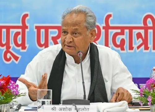 ബിഹാറിൽ സ്ത്രീ വോട്ടര്‍മാര്‍ക്ക് നൽകിയ 10,000 രൂപ ബിഹാര്‍ ഫലത്തെ സ്വാധീനിച്ചു'; അശോക് ഗെഹ്‍ലോട്ട്