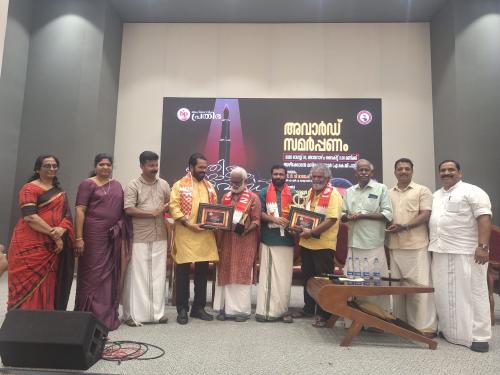 ബഹ്‌റൈൻ പ്രതിഭ അന്തർദേശീയ നാടക പുരസ്‌കാരങ്ങൾ വിതരണം ചെയ്തു