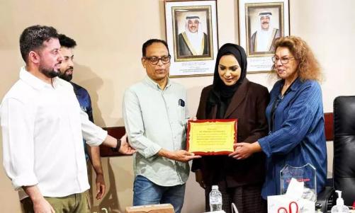 കുവൈത്ത് റേഡിയോയിലെ മലയാളി ശബ്ദം അബൂബക്കർ പയ്യോളി വിരമിച്ചു കുവൈത്ത് റേഡിയോയിലെ മലയാളി ശബ്ദം അബൂബക്കർ പയ്യോളി വിരമിച്ചു