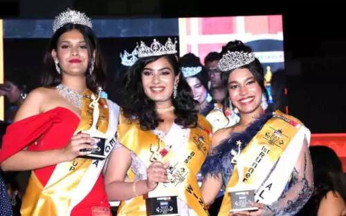 ഇന്ത്യൻ ക്ലബ് മെയ് ക്വീൻ ആയി മാളവിക സുരേഷ്കുമാർ തെരഞ്ഞെടുക്കപ്പെട്ടു ഇന്ത്യൻ ക്ലബ് മെയ് ക്വീൻ ആയി മാളവിക സുരേഷ്കുമാർ തെരഞ്ഞെടുക്കപ്പെട്ടു