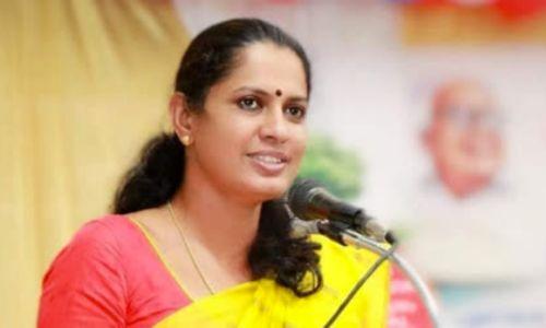 നവീൻ ബാബുവിനെതിരെ അഴിമതി ആരോപണം ഉന്നയിച്ചതിൽ ഗൂഢാലോചനയില്ലെന്ന് പി.പി.ദിവ്യ നവീൻ ബാബുവിനെതിരെ അഴിമതി ആരോപണം ഉന്നയിച്ചതിൽ ഗൂഢാലോചനയില്ലെന്ന് പി.പി.ദിവ്യ