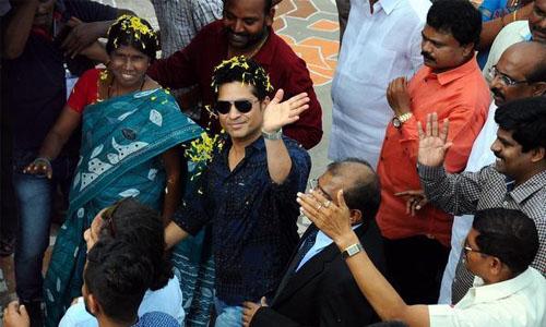 സച്ചിൻ ഒരു ഗ്രാമം കൂടി ദത്തെടുത്തു സച്ചിൻ ഒരു ഗ്രാമം കൂടി ദത്തെടുത്തു
