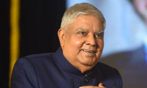കനത്ത മഴ; ഹെലികോപ്റ്റര് ഇറക്കാനായില്ല; ഉപരാഷ്ട്രപതിയുടെ ഗുരുവായൂര് യാത്ര തടസപ്പെട്ടു കനത്ത മഴ; ഹെലികോപ്റ്റര് ഇറക്കാനായില്ല; ഉപരാഷ്ട്രപതിയുടെ ഗുരുവായൂര് യാത്ര തടസപ്പെട്ടു